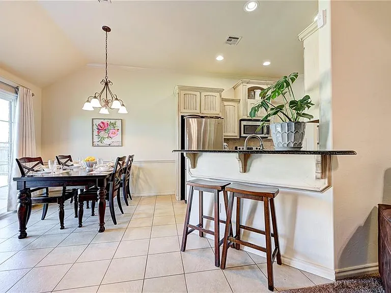 3009 Elmo Way — Photo 15