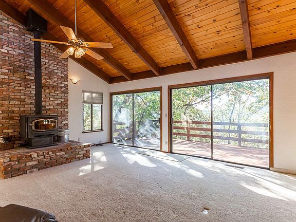 5th image of 22818 Meadow Ln