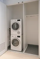 Rented by R New York