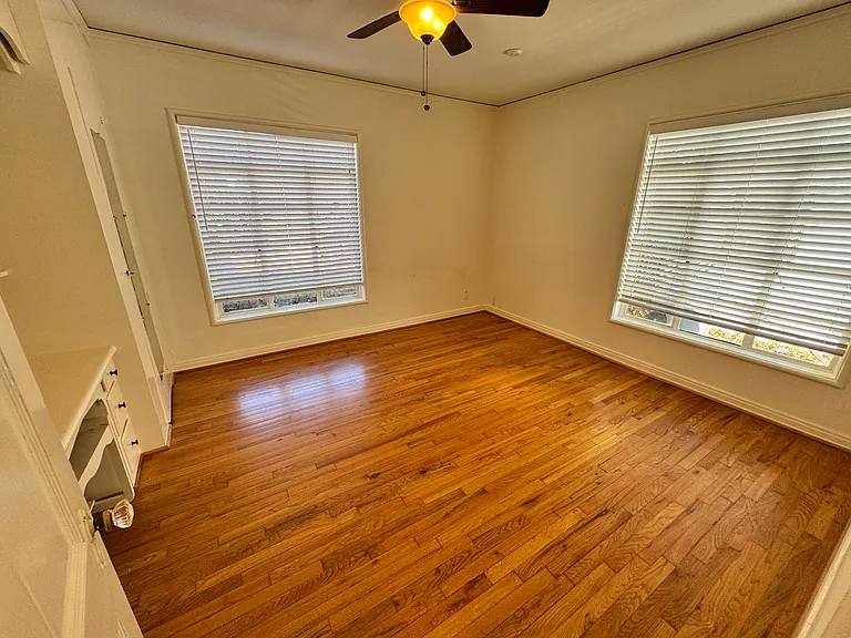 3727 Meredith Ave — Photo 13