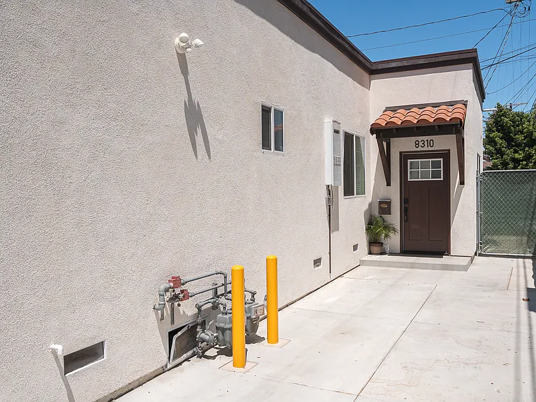8310 S Harvard Blvd — Photo 31