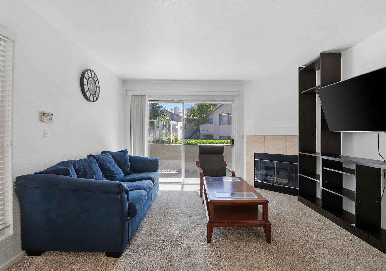 Two-bedroom, two-bathroom ground-floor condo — Photo 4