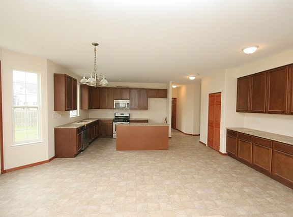 5th image of 10713 Biltmore Ln