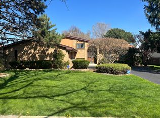7113 Gold Grove Pl, Darien, IL 60561