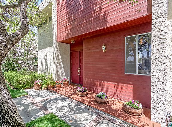 2nd image of 5200 Calatrana Dr