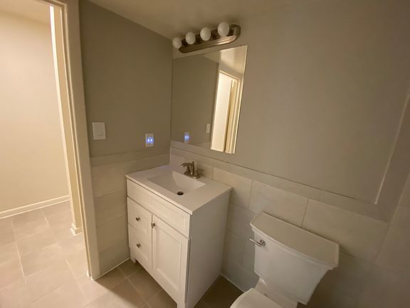 5th image of 2602 Langston Blvd #204