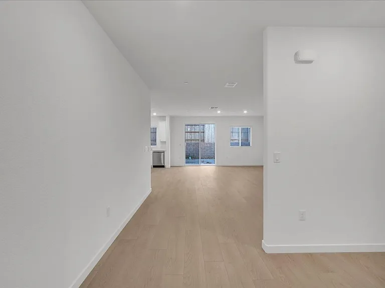 12658 Rosefinch Way — Photo 3
