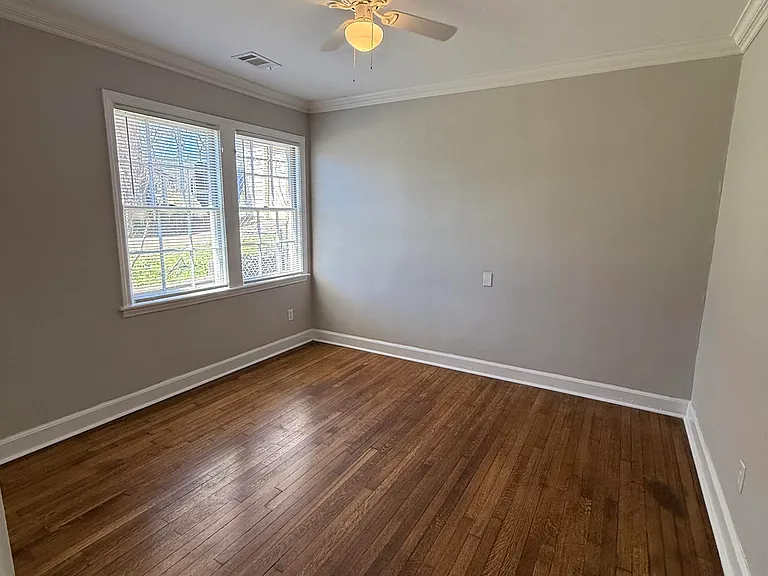 764 Dunn Ave — Photo 11