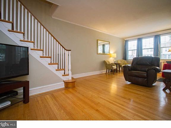 4th image of 3421 Saint Vincent St