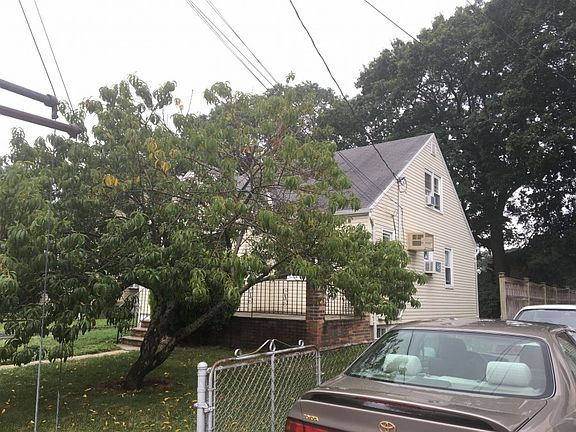 3rd image of 33 Croydon Dr