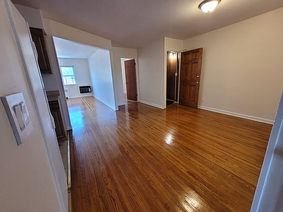 5th image of 3128 Mickle Ave #2