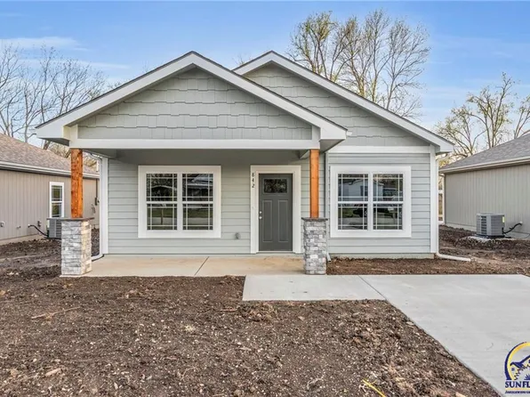 842 E Hamblin St, Ottawa, KS 66067