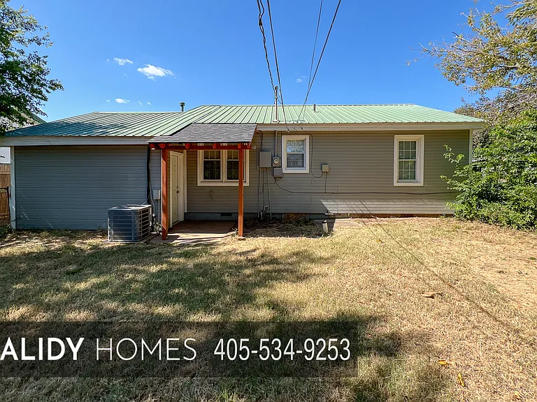 1338 South Dr — Photo 21
