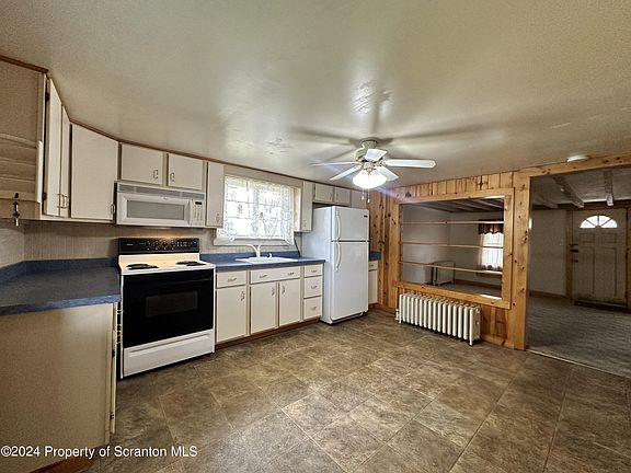 3rd image of 117-119 N Grant Ave