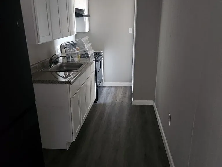 134-136 S Union St #9 — Photo 3