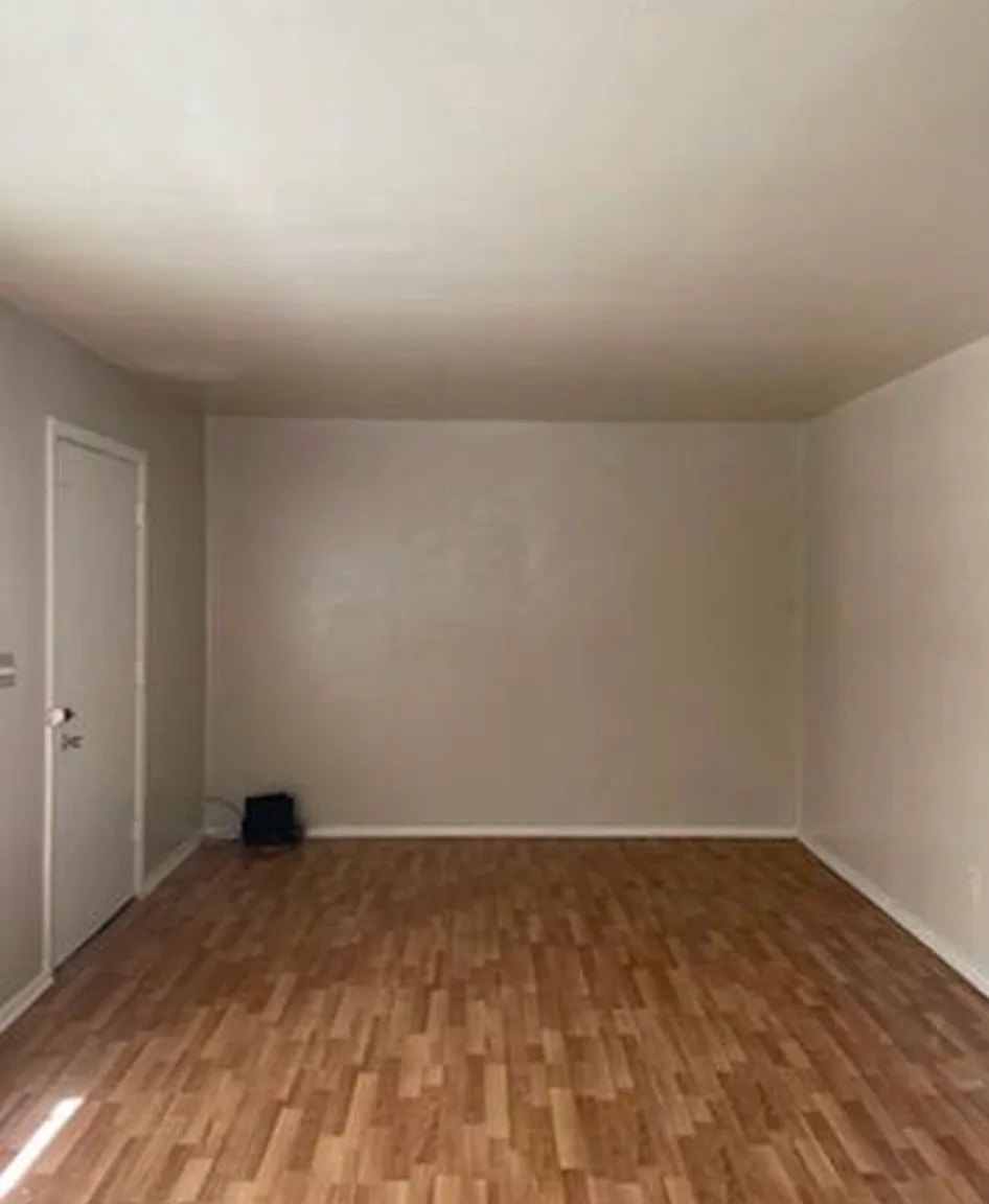 2 bed, 650 sqft, $800 — Photo 1