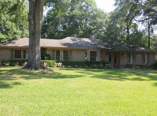 510 Rollingwood Dr, Jackson, MS 39211