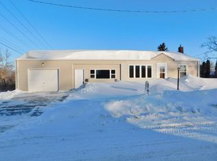 304 A Ave SW, Minot, ND 58701