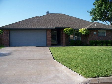 1st image of 3213 Forest Hill Dr