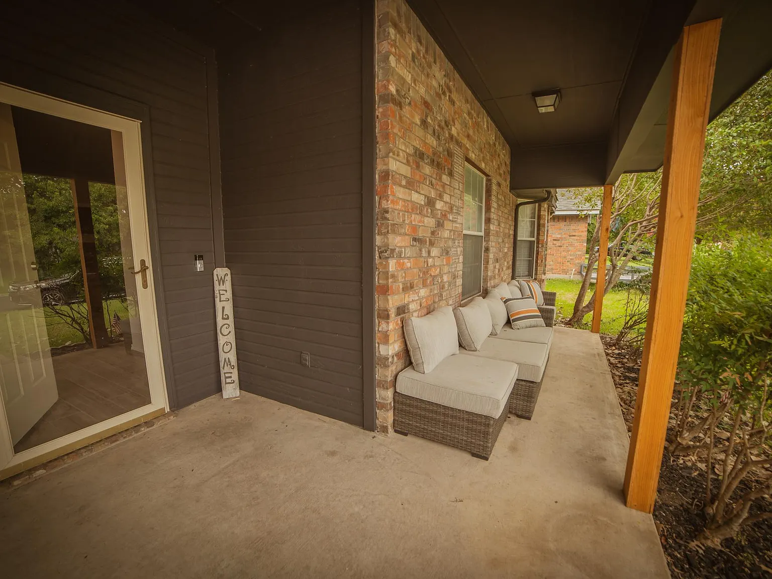 306 Myrtle Ave — Photo 3