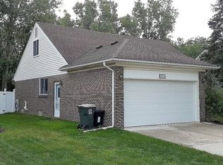 2013 Woodmont Ct, Canton, MI 48188