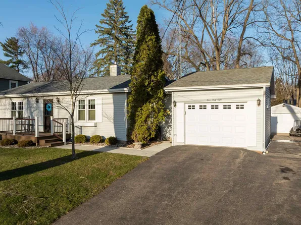 468 Lake St, Green Lake, WI 54941