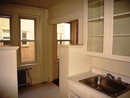 4th image of 235 Park Dr APT 24