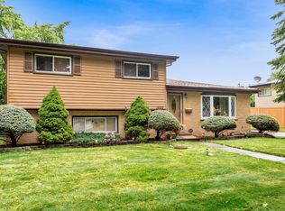 1520 W Byron Ave, Addison, IL 60101