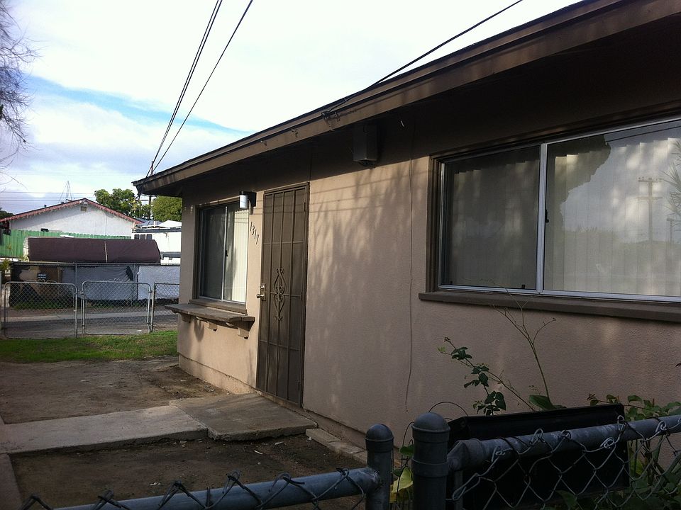 1st image of 1317 E 6th St