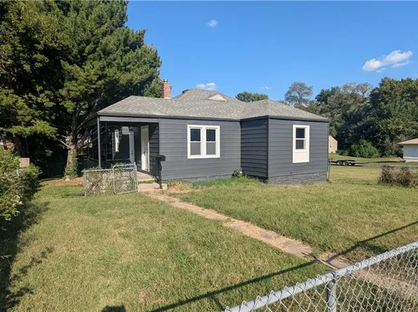 9720 Rice Ave, Raytown, MO 64133