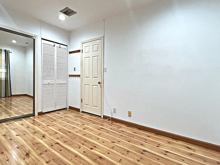 5627 Adele Ave — Photo 41