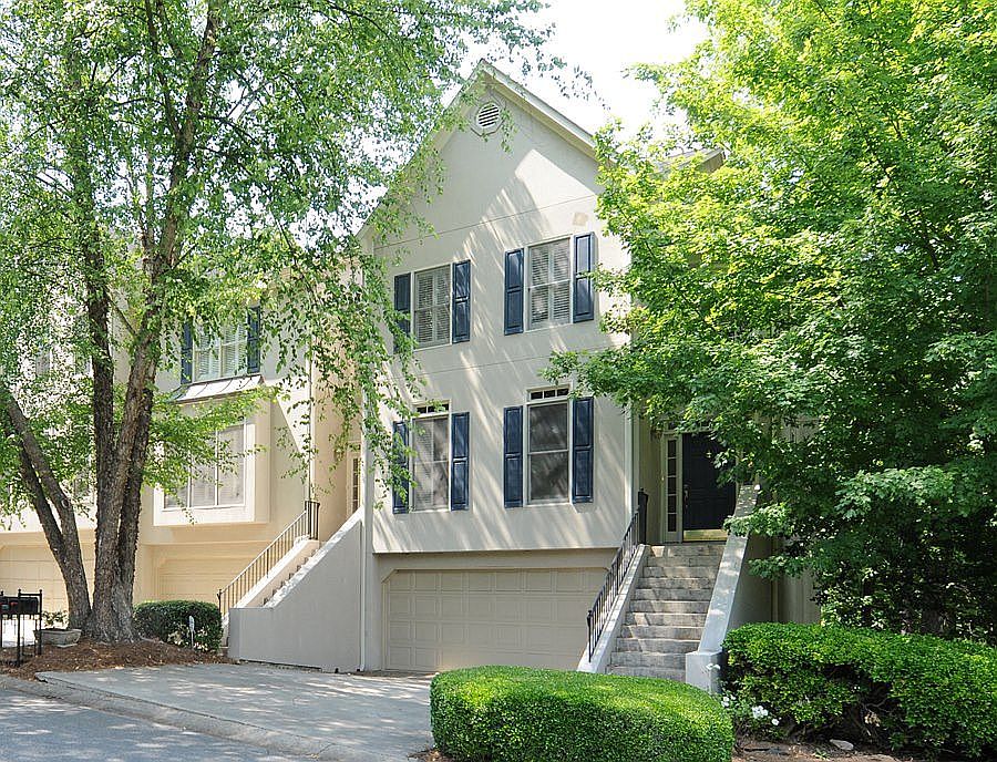 1st image of 2536 Oakwood Way SE