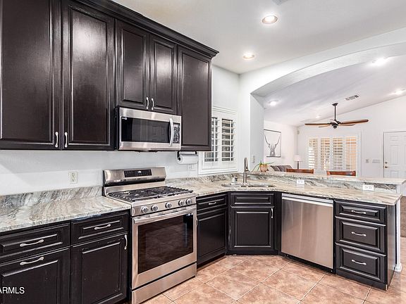 4th image of 8003 W ALEX Avenue