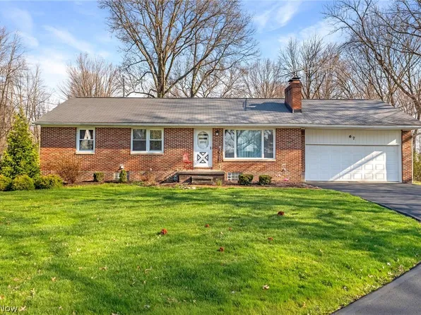 67 Valencia Dr, Cuyahoga Falls, OH 44223