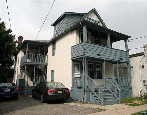 1st image of 6 Lackawanna Pl