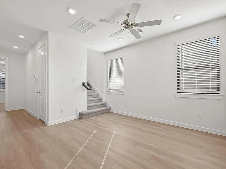 3223 Loam Ln — Photo 9