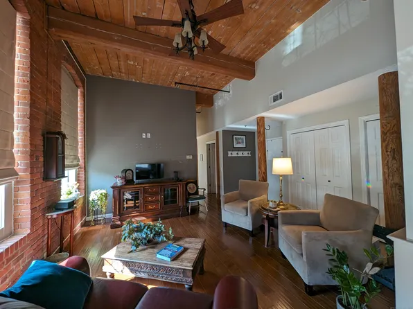 16 Vernon Avenue APT 33, Vernon, CT 06066