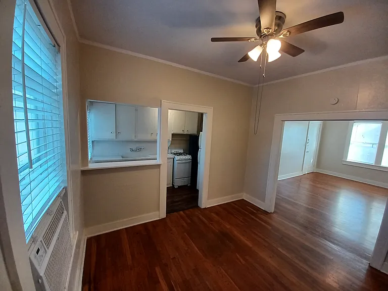 127 W Magnolia Ave #4 — Photo 10