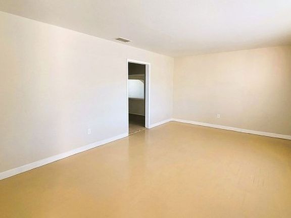 2nd image of 4014 Melody Ln