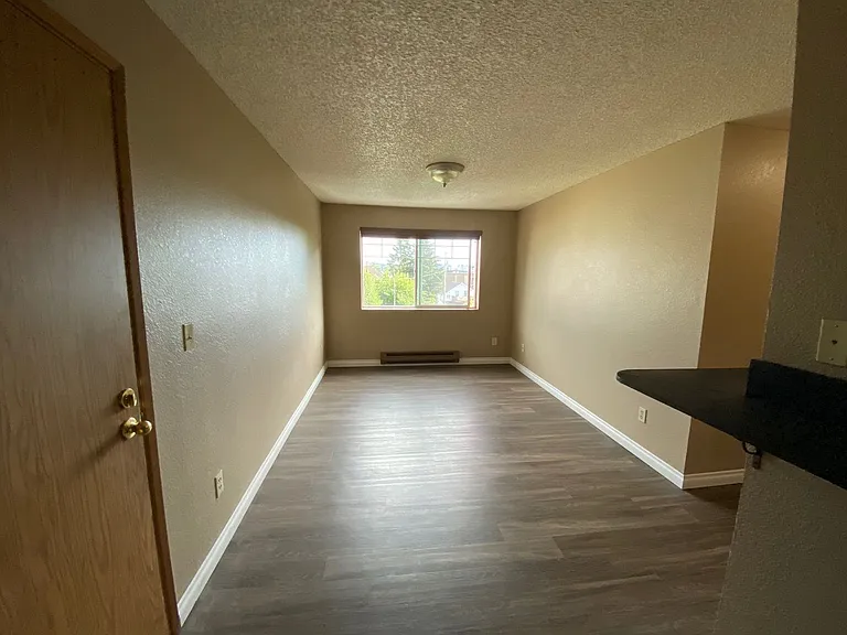 Westwood Apartments — Photo 77