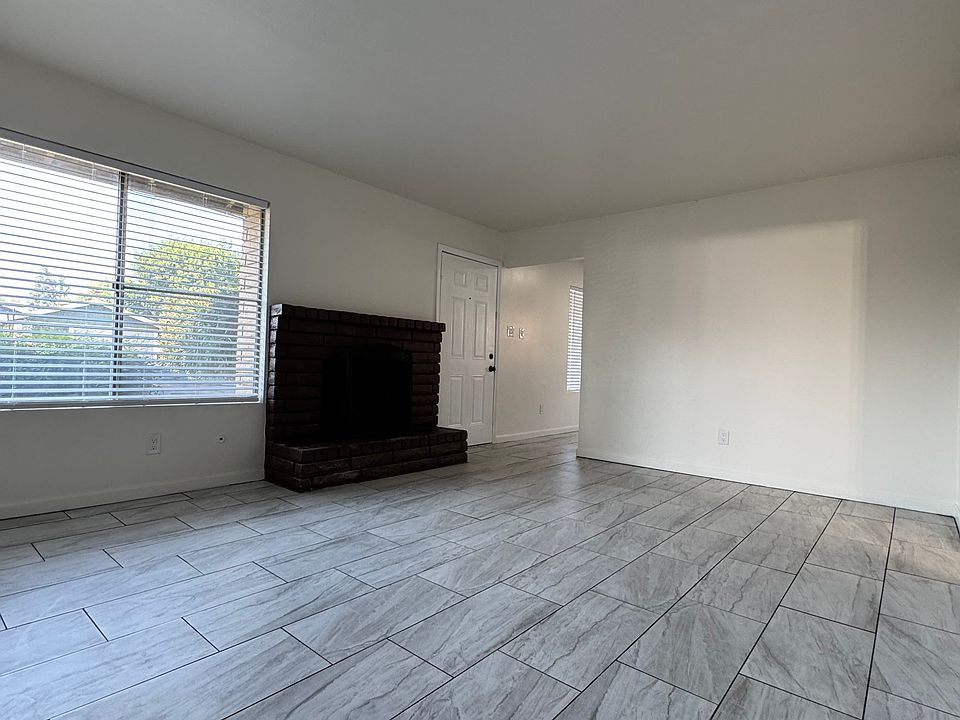 Living Room & Fireplace