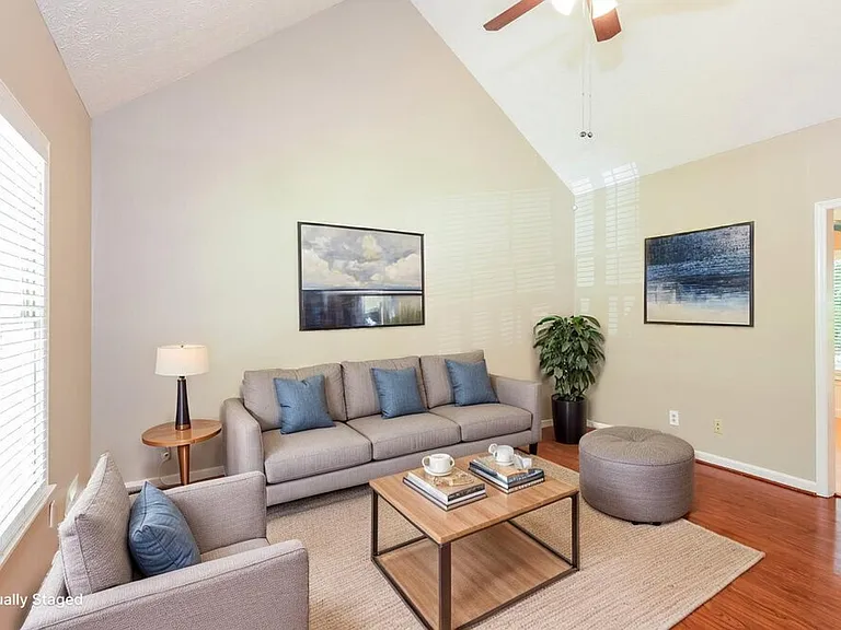 503 Brooksdale Dr — Photo 4