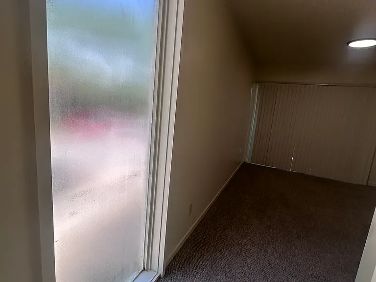 110 Russell Blvd #4 — Photo 9