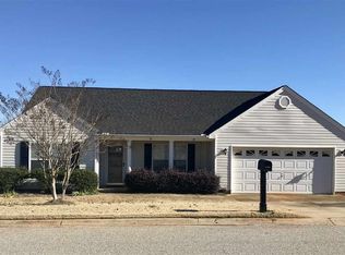 449 Candleglow Dr, Boiling Springs, SC 29316
