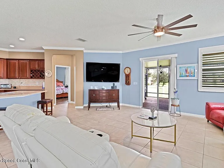 205 Bellamy Trl — Photo 6