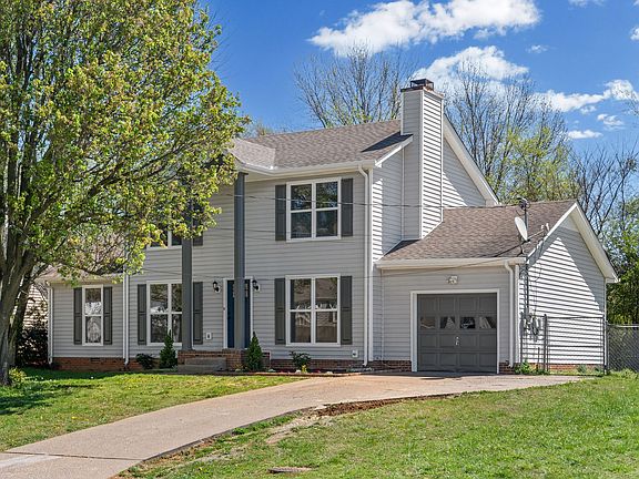 4th image of 816 Chancery Ln