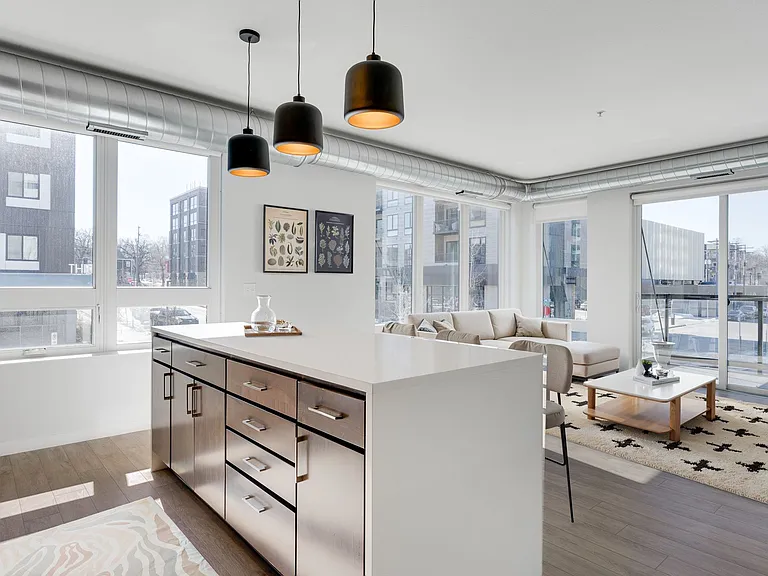 Loring - 2 Bed / 2 Bath - 1,010-1,045 Sq.Ft.