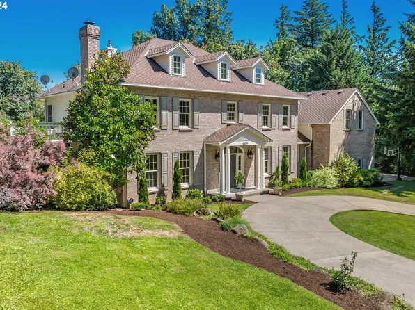 19177 Hill Top Rd, Lake Oswego, OR 97034