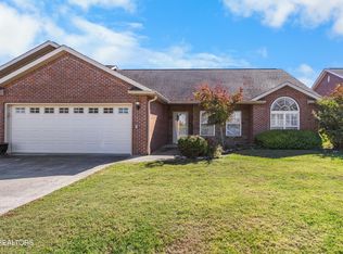 2704 Manassas Dr, Maryville, TN 37804