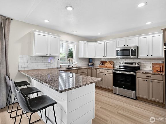 4th image of 1400 Frog Hollow Lane
